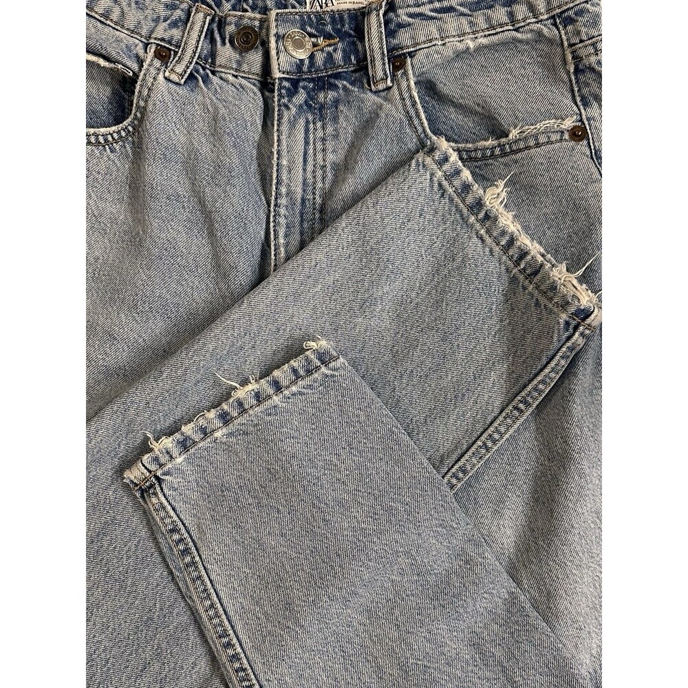 Zara Women’s Size 6 Straight Leg High Rise Light Wash Distressed Denim Jeans - Picture 12 of 12